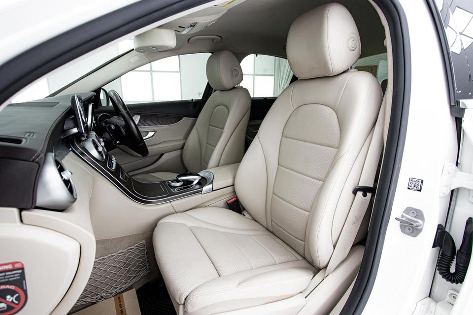 รหัสรถ 1D042 🚘 BENZ C350e 2.0 EXCLUSIVE ปี 2019