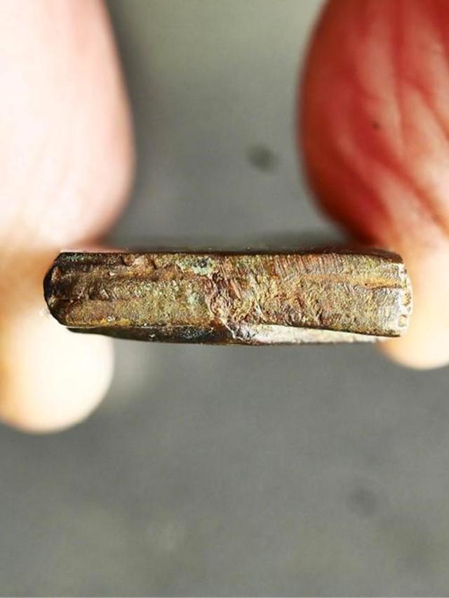 เหรียญหล่อโบราณ หนุมานแบกแท่น หลวงปู่ศุข หลังมีจาร...สวยแชมป์ รูปที่ 12