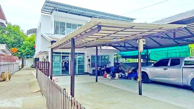 BTS อุดมสุข 1.7 กม. ถนนสุขุมวิท101 ให้เช่าบ้านเดี่ยว 2 ชั้น 100 ตร.วา.300 ตร.ม.พร้อมเฟอร์ฯ 4 นอน 2 น้ำ 1