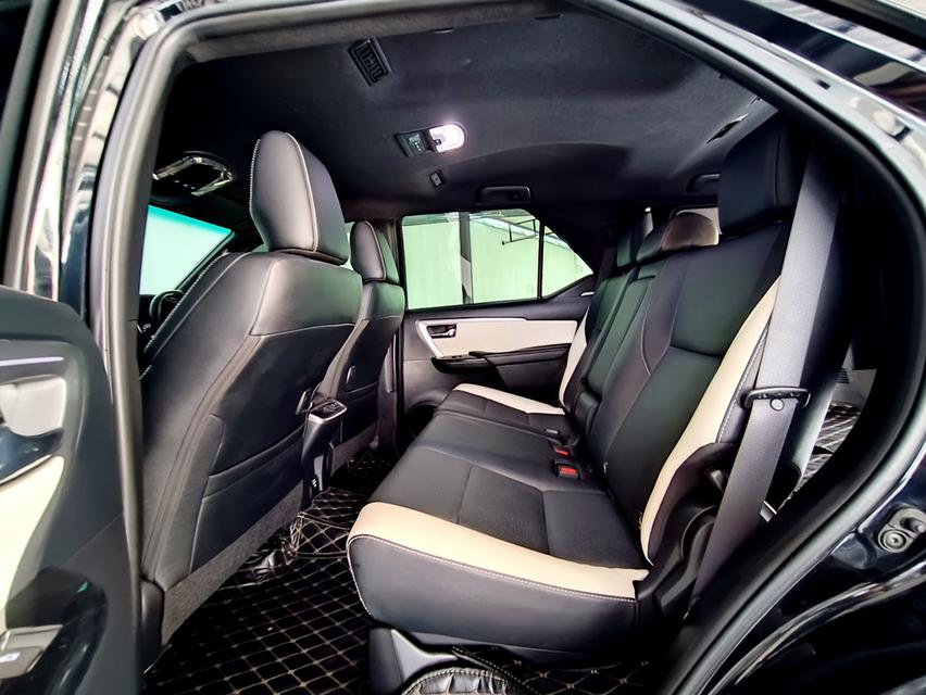 FORTUNER LEGENDER 2.8 4WD ปี 2021  ✅ ฟรีค่าจัด-ค่าโอน ✅ ฟรีประกันภัย ✅ ฟรี พรบ 10
