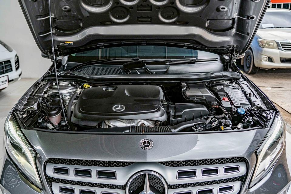รหัสรถ NP3429 BENZ GLA 200 1.6 2018 15