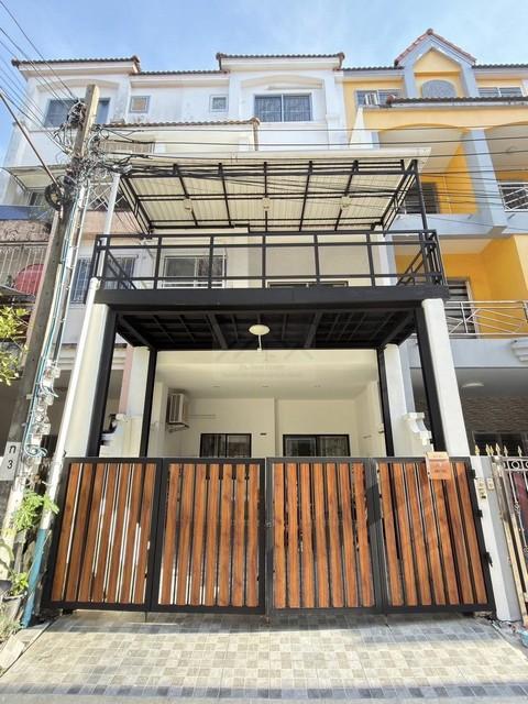 ให้เช่าทาวน์โฮม 4 ชั้น 180 ตรม. หมู่บ้านซิตี้พาร์ค พัฒนาการ 38 เฟอร์พร้อมเข้าอยู่ 1