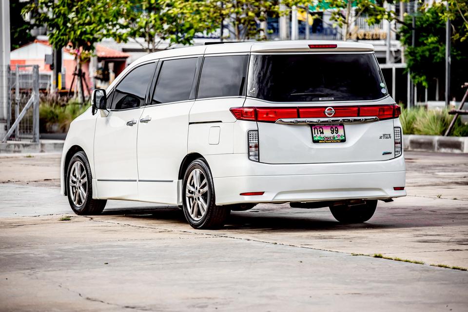 Nissan Elgrand 2.5 ปี 2012 สีขาว 7 ที่นั่ง ประตูสไลด์ไฟฟ้า 7