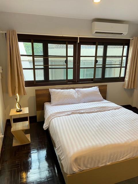 ให้เช่าทาวน์เฮ้าส์ ขนาดใหญ่ เอกมัยซอย 4 ถนนสุขุมวิท 63 เฟอร์นิเจอร์ครบ ใกล้ BTS เอกมัย 11