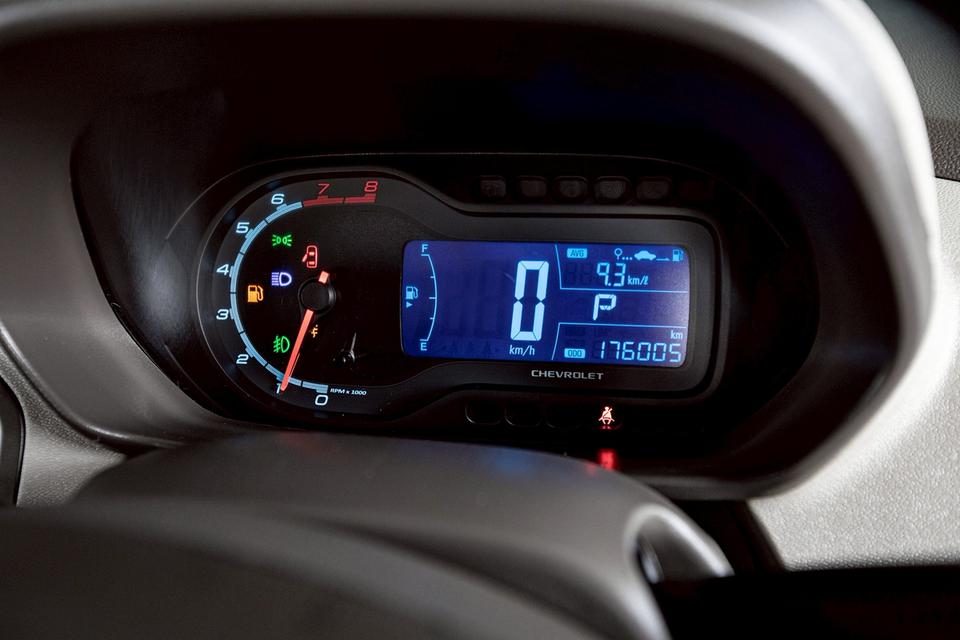 Chevrolet Spin 1.5 LTZ สีดำ ปี 2013 เกียร์ออโต้ 7 ที่นั่ง สภาพดี 17