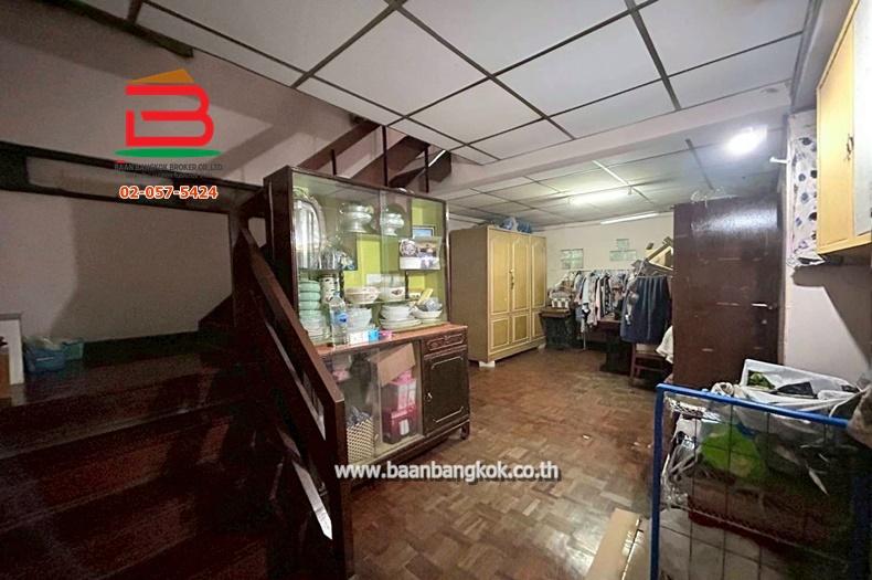 ที่ดินพร้อมอาคาร ซอยลาดพร้าว 87 แยก 5 เนื้อที่ 100 ตรว. ถนนลาดพร้าว แขวงคลองเจ้าคุณสิงห์ เขตวังทองหลาง กรุงเทพฯ 9