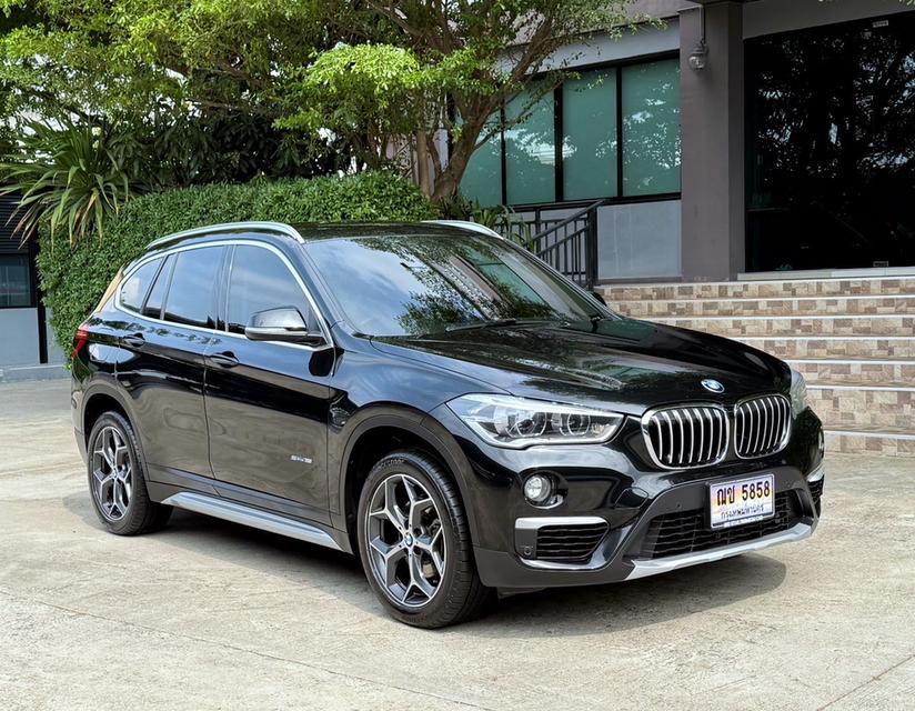 2018 BMW X1 F48 XLINE รถมือเดียวออกป้ายแดง วิ่งน้อยเพียง 79,000 กม เข้าศูนย์ทุกระยะ รถไม่เคยมีอุบัติเหตุครับ