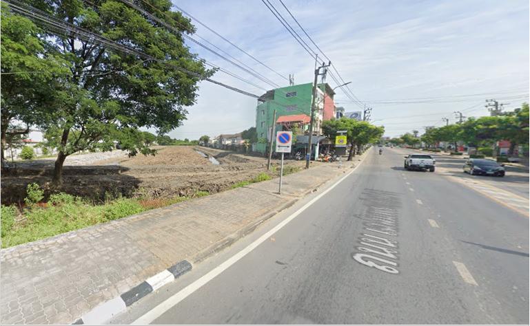 ที่ดินหน้ากว้าง 72 เมตร  ติดถนนเฉลิมพระเกียรติ ร.9  2
