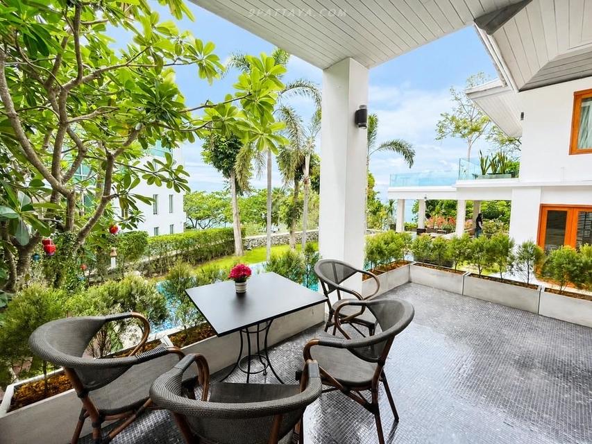 For Sale / Rent — Ultra Luxury Private Beachfront Villa, Wongamat North PattayaA rare private beachfront residence Wongamat Beach, North Pattaya 2