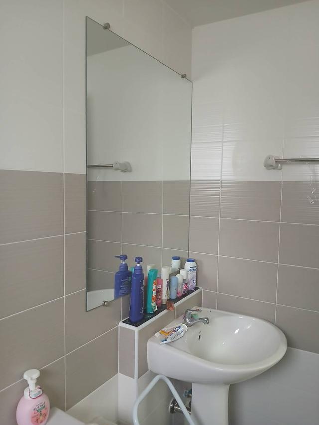 ให้เช่าบ้านเดี่ยว 2 ชั้น : 56 ตรว.  3 ห้องนอน 3 ห้องน้ำ ถนนบ้านกล้วย-ไทรน้อย บางบัวทอง นนทบุรี ตรงข้ามสนามเด็กเล่น ฟิตเนต สวนสาธารณะหมู่บ้าน 18