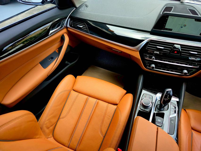 รหัสรถ BAC9365 BMW SERIES 5 530e 2.0 ELITE G30 ปี 2019 จดทะเบียนปี 2021 14