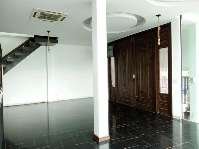 PP372 ขายบ้านเดี่ยว 3 ชั้น ซอยลาดพร้าว-วังหิน 47 ใกล้โชคชัย 4 เดินทางสะดวก 9