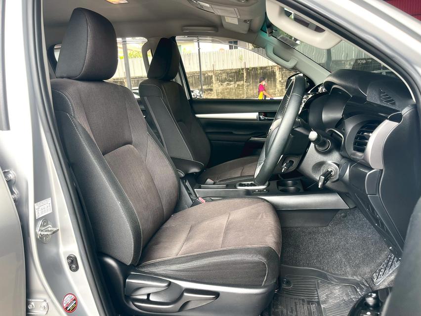 Toyota Revo 2.4E Plus ปี17 11