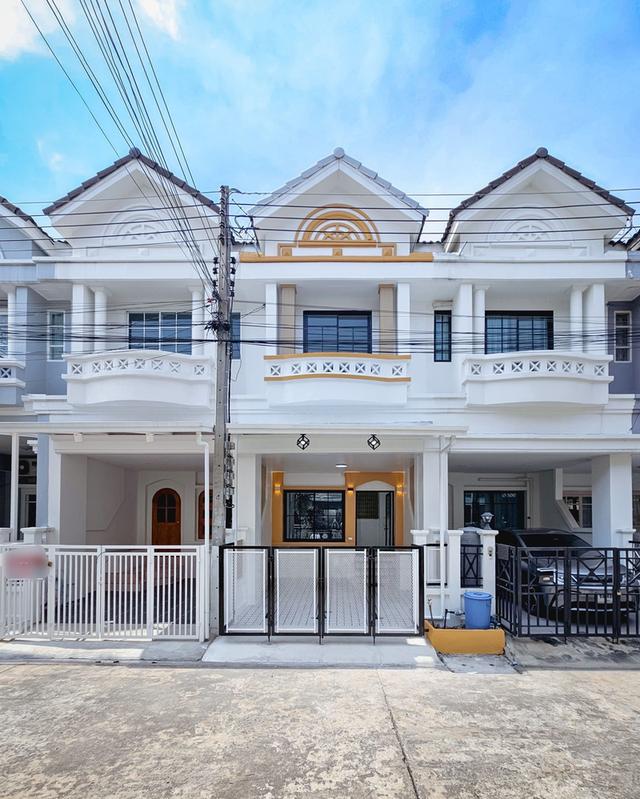 หมู่บ้านมณีรินทร์เลคแอนพาร์ค  1