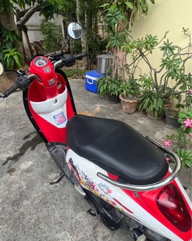 Honda Scoopy i ปี 2010 2