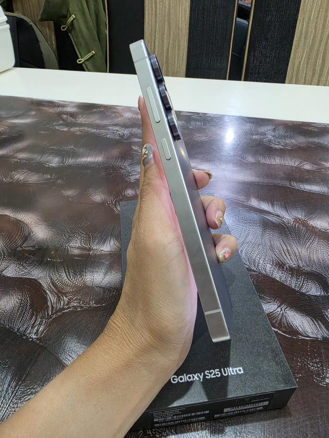 Samsung s25 ultra 512gb. สภาพดี ยกกล่อง รูปย่อยที่ 3