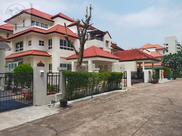 ทองหล่อเพียง 27 นาที พิเศษ 12.5 ล้านบาท บ้านเดี่ยว 3 ชั้น Villa นครินทร์  สุขุมวิท77 - สุขาภิบาล2  ประเวศ กรุงเทพฯ 3