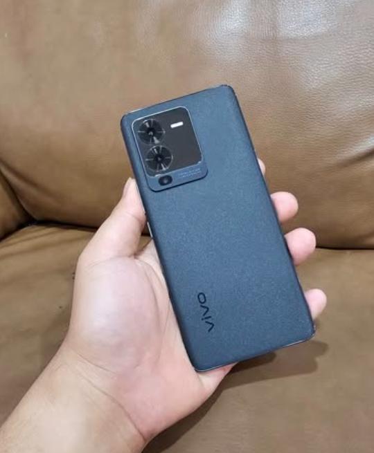 Vivo V25 สีดำ