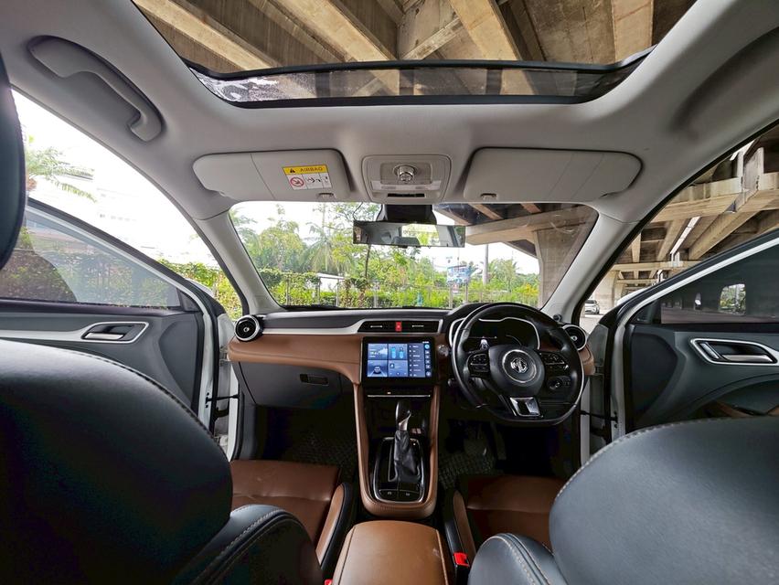 ขายรถ MG ZS 1.5X sunroof ปี 2022 สีขาว เกียร์ออโต้ 16