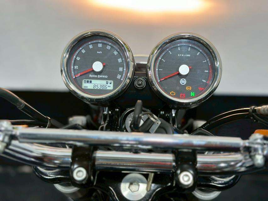 Royal Enfield INTERCEPTOR 650 BLACK 13