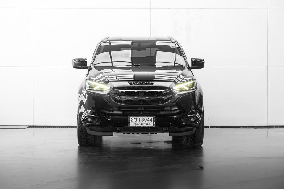2022 ISUZU MU-X 3.0 ELEGANT 2WD สีดำ เลขไมล์ 87850 กม.