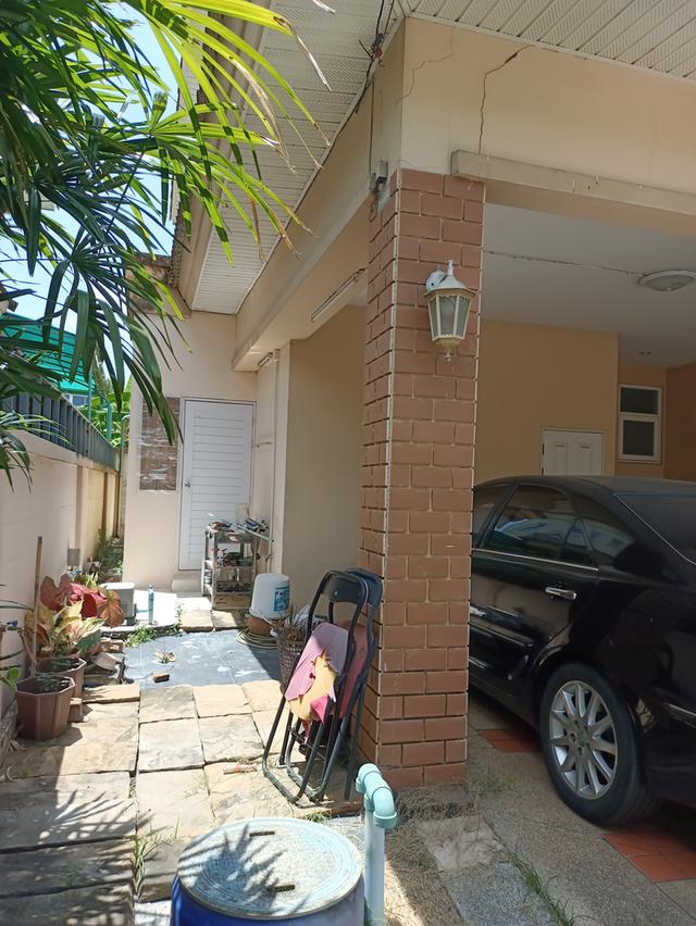 บ้านเดี่ยว 77.9 ตรว ถนนนวลจันทร์ เลียบด่วนเอกมัยรามอินทรา 2