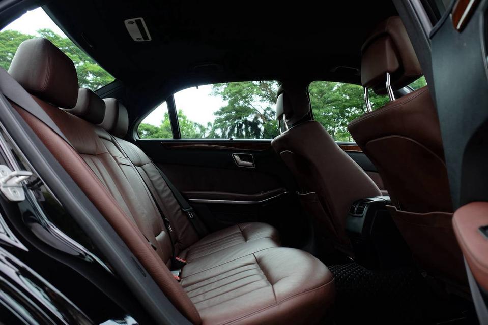Mercedes Benz (W212) E300 Bluetec Hybrid Facelift 2014 รถโครตหรู ขายโครตถูก รถมือเดียวใช้น้อย ประวัติครบ รูปที่ 10