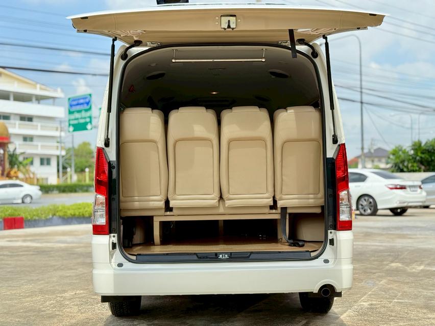 TOYOTA COMMUTER 2.8 2019  19