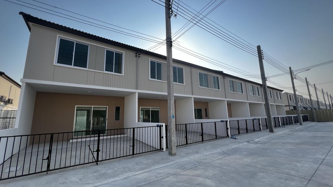 โครงการบ้านพฤกษาบางนา-ศรีวารี ช่วยให้คนที่ยังกู้บ้านไม่ได้ให้ได้บ้านที่ตัวเองต้องการ กับ 𝗣𝗥𝗨𝗞𝗦𝗔 𝗣𝗔𝗦𝗦 เพียง 14,800 บาท/เดือน 9