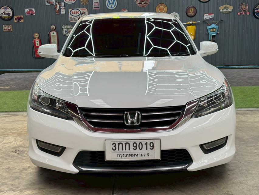 HONDA ACCORD 2.0 EL ปี2014 รถมือเดียว ออกห้างป้ายแดง