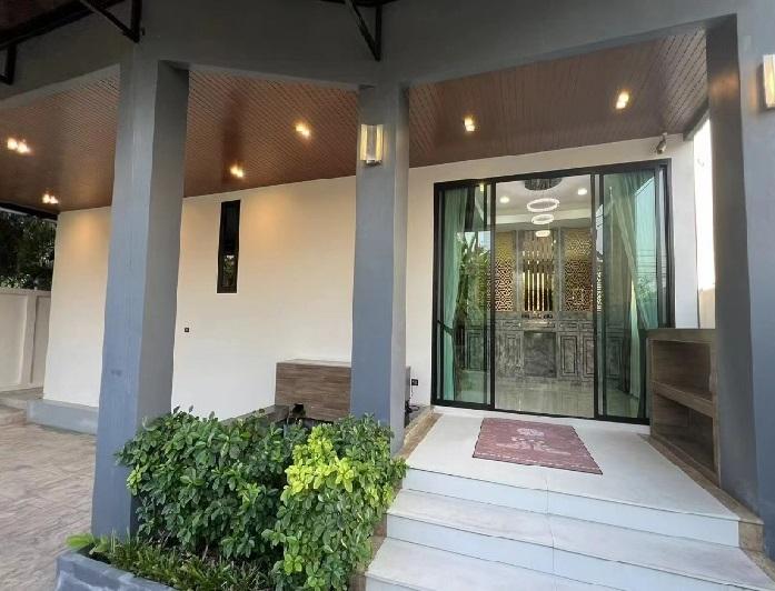 ให้เช่าบ้านเดี่ยว 3 ชั้น Fully Furnished / มีสระว่ายน้ำ ซอยเลี่ยงเมืองปากเกร็ด 23  3