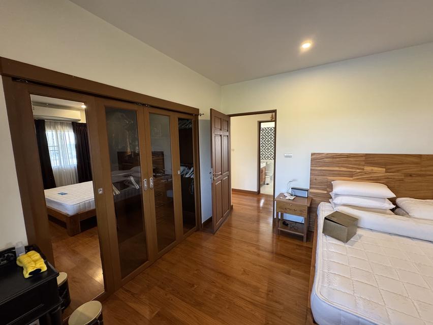 ขายบ้านและพร้อมที่ดิน 8