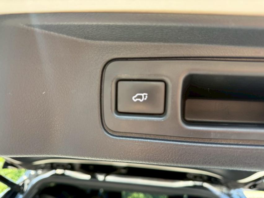 2021 Toyota Fortuner 2.8 ขับสี่ รูปที่ 13