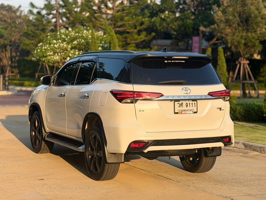 (แจ้งรหัสรถ NC9111)📍📍 TOYOTA ✳️ FORTUNER 2.8 TRD Sportivo (Black Top) (2WD) 2018 รูปที่ 6