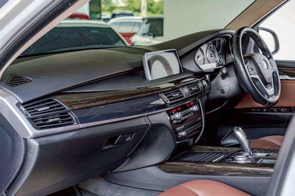 รหัสรถ NP4725 รุ่นรถ : BMW X5 SDRIVE25Dปีรถ : 2015 10