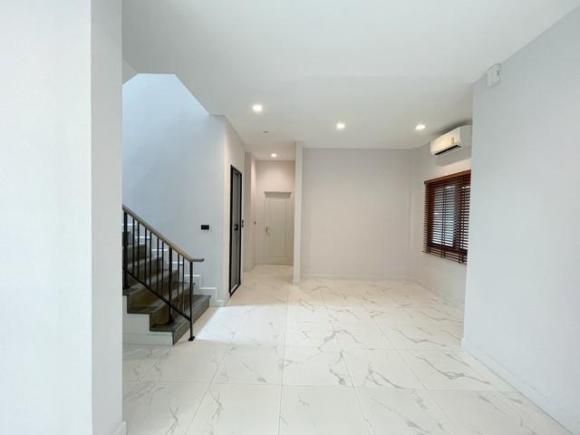 ให้เช่า /ขายบ้านเดี่ยว "หลังมุม" สวยพร้อมอยู่ ตกแต่งใหม่ทั้งหลัง! บางกอก บูเลอวาร์ด พระราม 5  ใกล้ถนนนครอินทร์ และ ร.ร.เด่นหล้า พระราม 5 16