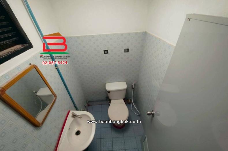 ทาวน์เฮาส์ เนื้อที่ 18 ตร.ว. หมู่บ้านบัวแก้ว สามโคก ซอยรุ่งทรัพย์ (วัดบัวแก้ววราราม) ถนนปทุมธานี-ศูนย์ศิลปาชีพบางไทร ตำบลบ้านปทุม อำเภอสามโคก ปทุมธานี 9