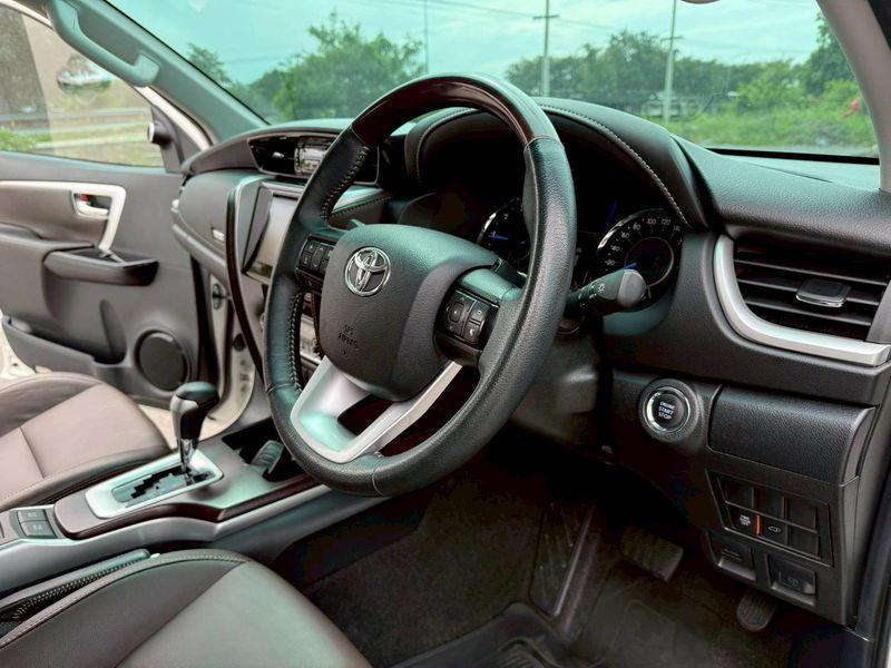 Toyota Fortuner 2.4 G 6