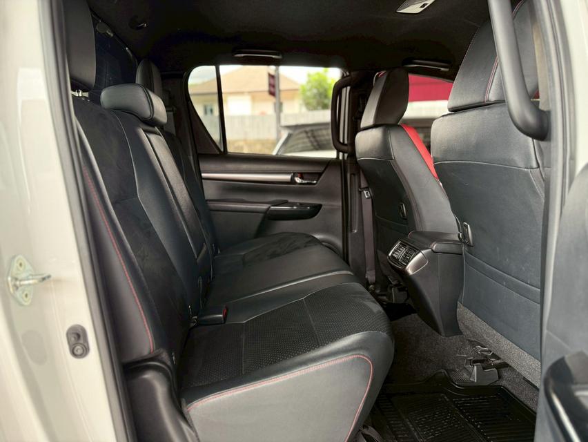 TOYOTA HILUX REVO 2.8 GR SPORT 4WD 2023  12