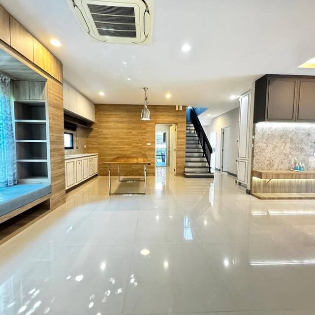 ให้เช่าบ้านหรู หลังมุม โครงการ เศรษฐสิริ แจ้งวัฒนะ  ประชาชื่น 2 4