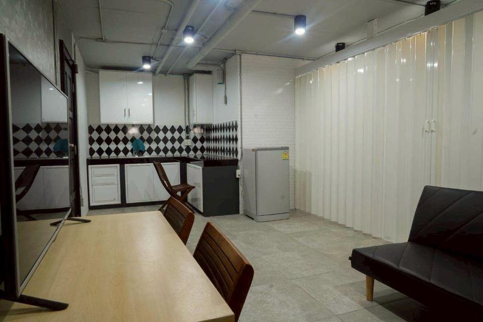 ขายคอนโด ชั้น 5 15 สูท ( 15 Suites Condo ) ย่านสุขุมวิท 15 1 ห้องนอน 1 ห้องน้ำ ติดMRT เพชรบุรี  9