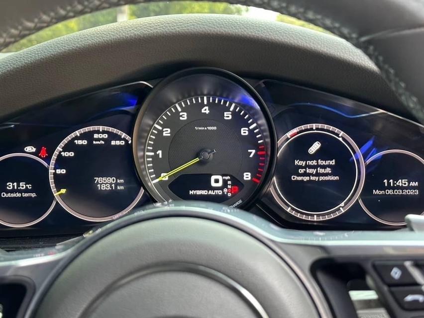 Porsche Cayenne E-hybrid ปี 2018 สีขาว Auto เลขไมล์ 77,xxx km 15