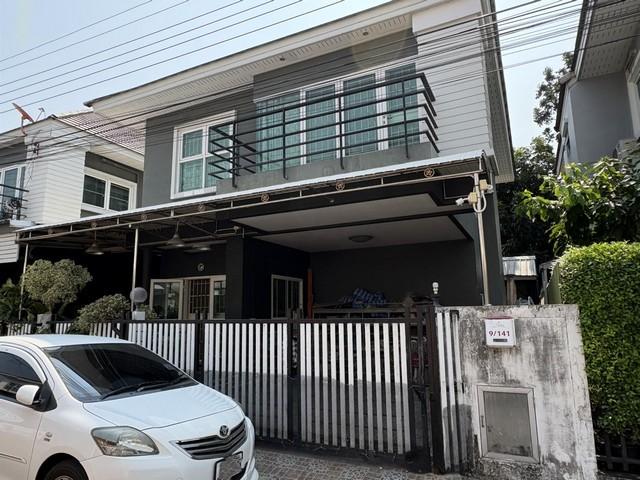 ขายบ้านแฝดสสไตล์บ้านเดี่ยว 2 ชั้น ตกแต่งต่อเติมบางส่วนรัชชา5 ถนนบางใหญ่-บางคูลัด นนทบุรี ใกล้เซ็นทรัลเวสเกต