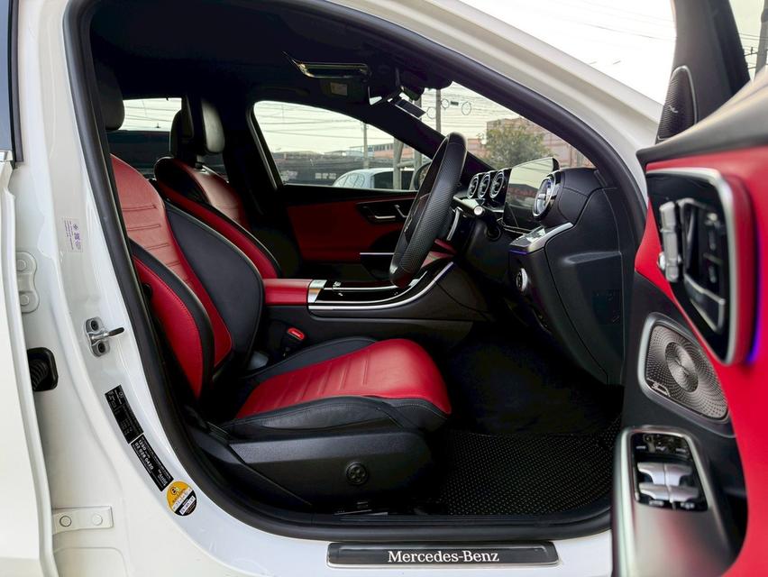 Mercedes-Benz C350e AMG Dynamic (หลังคาพาโนรามิคซันรูฟ) ปี 2022  สีขาว+เบาะแดงรถบ้านมือเดียว สวยกริ๊บ รูปที่ 10