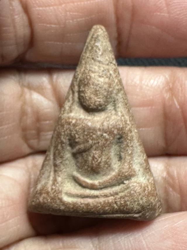 องค์ละ 900 🙏พระกรุ🙏พระซุ้มกอเนื้อชิน🙏พระร่วงนั่งสนิมแดง🙏พระนางพญา🙏พระคง รูปที่ 7