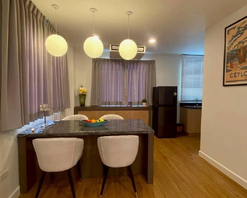 ให้เช่าทาวโฮม 4 ชั้น หลังมุม โครงการ พลัสพาร์ค อเวนิว ลาซาล-ศรีนครินทร์ เฟอร์นิเจอร์ครบ 9