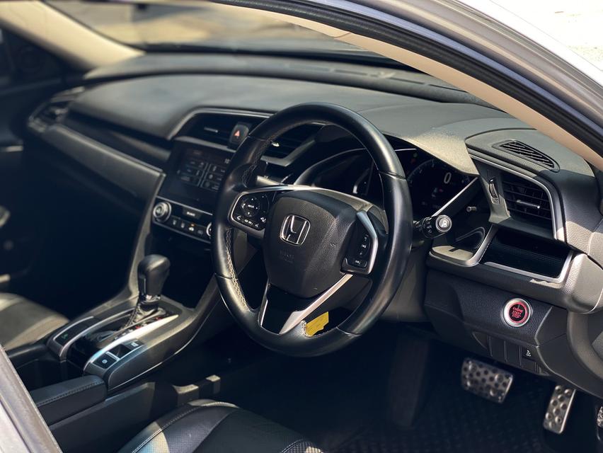 Honda Civic FC 1.8EL MNC ปี2019 จด2020 9