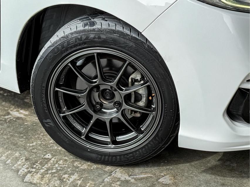 รหัสรถ WRT5559 2018 HONDA JAZZ, 1.5 i-VTEC V 17