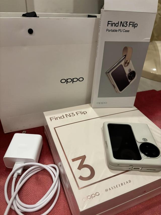 ราคาพิเศษ Oppo Find N3 Flip สีครีมทอง  2