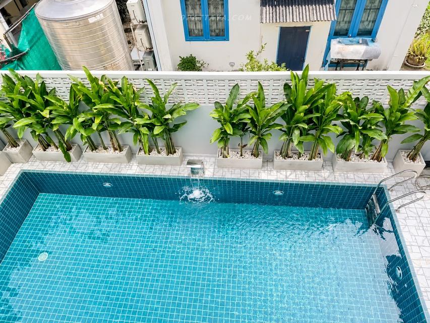 Corner Pool Villa ขายพร้อมผู้เช่า | Baan Suan Lalana จอมเทียน พัทยา ✨ ขาย 14,500,000 บาท — พูลวิลล่าหัวมุม รีโนเวทใหม่ทั้งหลัง 4 ห้องนอน 5
